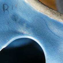 Load image into Gallery viewer, 1930s Sylvac Rabbit Model 1067 4 inches Blue