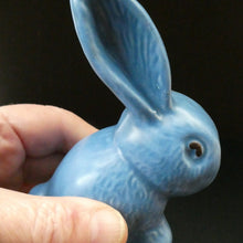 Load image into Gallery viewer, 1930s Sylvac Rabbit Model 1067 4 inches Blue