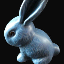 Load image into Gallery viewer, 1930s Sylvac Rabbit Model 1067 4 inches Blue