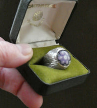 Load image into Gallery viewer, 1975 SCOTTISH Hallmarked Solid Silver &amp; Millefiori CAITHNESS GLASS Large Ring (Size R)
