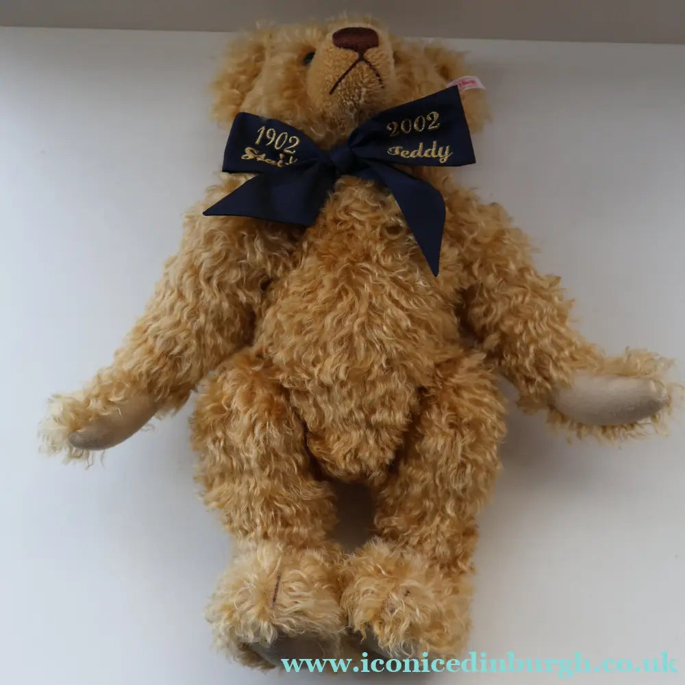 Boxed Vintage 2002 Steiff Bear with Growler. Ltd Ed 