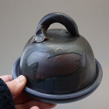 Load image into Gallery viewer, SCOTTISH POTTERY. Vintage Studio Pottery Butter / Cheese Dome by Margaret Kinnear at Oathlaw Pottery