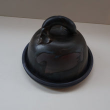 Load image into Gallery viewer, SCOTTISH POTTERY. Vintage Studio Pottery Butter / Cheese Dome by Margaret Kinnear at Oathlaw Pottery