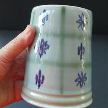 Load image into Gallery viewer, SCOTTISH POTTERY. 1950s Buchan Stoneware Tankard Shape Mug. Rare Abstract Pattern