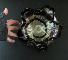 Load image into Gallery viewer, Vintage 1950s BAROVIER AND TOSO Murano Glass Bowl 
