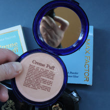 Load image into Gallery viewer, JOB LOT: Three Vintage 1960s Plastic Powder Compacts. Helena Rubinstein, Leichner
