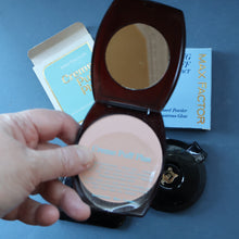Load image into Gallery viewer, JOB LOT: Three Vintage 1960s Plastic Powder Compacts. Helena Rubinstein, Leichner
