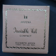 Load image into Gallery viewer, JOB LOT: Three Vintage 1960s Plastic Powder Compacts &amp; Three Little Stratton Boxes.
