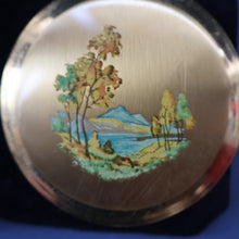 Load image into Gallery viewer, JOB LOT: Five Vintage 1950s / 1960s Gold-Tone Powder Compacts

