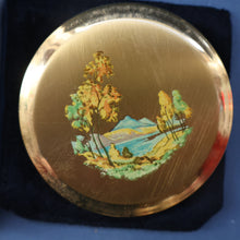 Load image into Gallery viewer, JOB LOT: Five Vintage 1950s / 1960s Gold-Tone Powder Compacts
