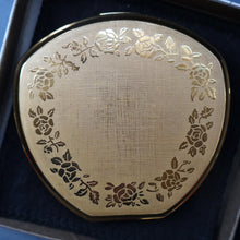 Load image into Gallery viewer, JOB LOT: Five Vintage 1950s / 1960s Gold-Tone Powder Compacts
