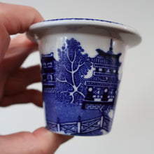 Load image into Gallery viewer, RARE 1920s ROYAL DOULTON Miniature Meat Pot. Flow Blue with Traditional Willow Pattern
