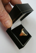 Load image into Gallery viewer, LD Signet Ring with Polished Oval Black Onyx Inclusion. UK Ring Size U
