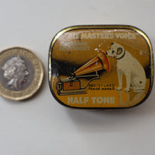 Load image into Gallery viewer, FOUR Vintage Gramophone Needles Tin with Needles. Good Condition
