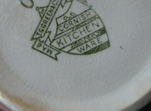 Load image into Gallery viewer, Vintage TG Green CORNISHWARE Flour Shaker Pot. Green Shield Mark
