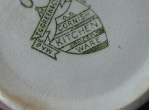 Vintage TG Green CORNISHWARE Flour Shaker Pot. Green Shield Mark