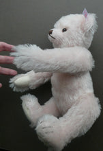 Load image into Gallery viewer, STEIFF LIMITED EDITION Teddy Bear 2007. BRITISH COLLECTORS CLUB. English Rose (Princess Diana)
