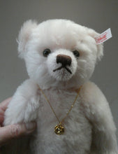 Load image into Gallery viewer, STEIFF LIMITED EDITION Teddy Bear 2007. BRITISH COLLECTORS CLUB. English Rose (Princess Diana)
