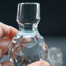 Load image into Gallery viewer, Heavy Square Cut EDINBURGH CRYSTAL Decanter with Faceted Heavy Globe Stopper. STAR OF EDINBURGH. 10 inches
