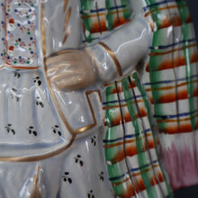 Load image into Gallery viewer, LARGE Genuine Staffordshire Figurine of Robert the Bruce. 15 1/2 inches in height. PERFECT
