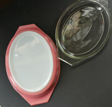 Load image into Gallery viewer, 1950s Vintage PYREX GAEITY Oval Divided Lidded Serving Dish Gaiety PINK DAISY
