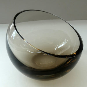 1970s Space Age Bowl Designed by Colin Terris for Caithness Glass