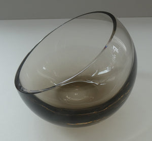 1970s Space Age Bowl Designed by Colin Terris for Caithness Glass