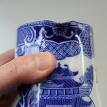 Load image into Gallery viewer, EXCELLENT. Vintage 1930s Shelley &quot;Jamie Stuart &quot; Scotch Whisky Liqueur Jug
