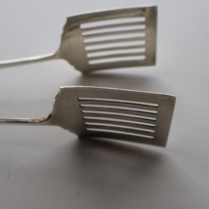 SOLID SILVER with London Hallmark (1906). Edwardian Antique Asparagus Tongs or Pastry Servers