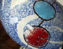 Load image into Gallery viewer, Pair of 1950s Italian Hand Painted Vases by FRATELLI FANCUILLACCI
