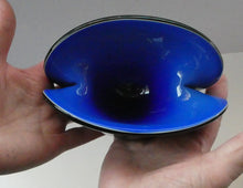 Load image into Gallery viewer, Stunning 1950s SEGUSO DALLA VENEZIA Murano Clam Shell Vase. Rare Blue Colour
