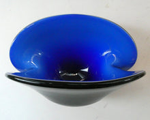 Load image into Gallery viewer, Stunning 1950s SEGUSO DALLA VENEZIA Murano Clam Shell Vase. Rare Blue Colour
