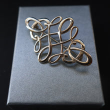 Load image into Gallery viewer, Vintage 1970s OLA GORIE Scottish Silver TUDOR DESIGN Brooch
