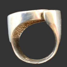 Load image into Gallery viewer, Stylist 1970s Brutalist HALLMARKED Silver Ring by Ralph Weston for Cado Designs. UK Size O
