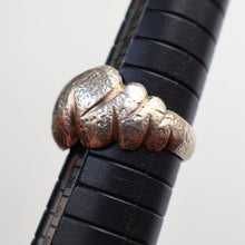 Load image into Gallery viewer, Vintage 1970s Chunky Silver Brutalist Signet Ring.  Size Q

