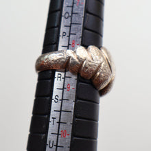 Load image into Gallery viewer, Vintage 1970s Chunky Silver Brutalist Signet Ring.  Size Q
