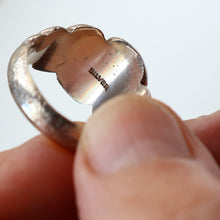 Load image into Gallery viewer, Vintage 1970s Chunky Silver Brutalist Signet Ring.  Size Q
