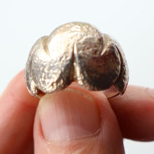 Load image into Gallery viewer, Vintage 1970s Chunky Silver Brutalist Signet Ring.  Size Q
