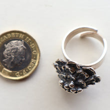 Load image into Gallery viewer, Made in Finland. Fabulous Scandinavian 1974 Vintage Silver Ring by Pentti Sarpaneva
