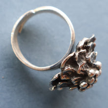 Load image into Gallery viewer, Made in Finland. Fabulous Scandinavian 1974 Vintage Silver Ring by Pentti Sarpaneva
