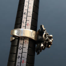 Load image into Gallery viewer, Made in Finland. Fabulous Scandinavian 1974 Vintage Silver Ring by Pentti Sarpaneva

