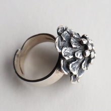 Load image into Gallery viewer, Made in Finland. Fabulous Scandinavian 1974 Vintage Silver Ring by Pentti Sarpaneva
