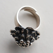Load image into Gallery viewer, Made in Finland. Fabulous Scandinavian 1974 Vintage Silver Ring by Pentti Sarpaneva
