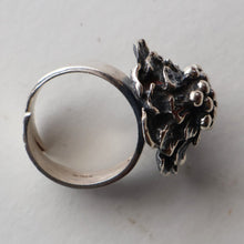 Load image into Gallery viewer, Made in Finland. Fabulous Scandinavian 1974 Vintage Silver Ring by Pentti Sarpaneva
