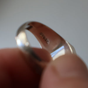 Vintage 1970s Silver Signet Ring with Small Square Abalone Inclusion. Size T