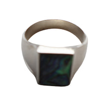 Load image into Gallery viewer, Vintage 1970s Silver Signet Ring with Small Square Abalone Inclusion. Size T
