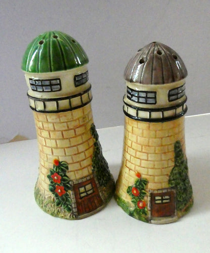 1920s Maruhon Japanese Ceramics Pair of Lighthouses in Form of Lighthouses