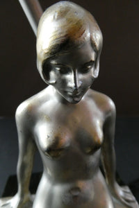 Stunning 1930s ART DECO Metal Table Lamp. Silver-Tone Kneeling Nude. Pink Glass Shade