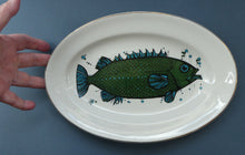 Load image into Gallery viewer, 1970&#39;s AQUARIUS Oval Plate. WASHINGTON POTTERY. Quirky Green Fish
