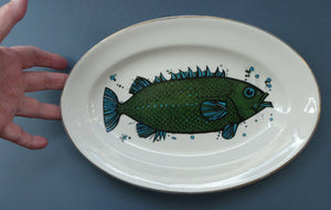1970's AQUARIUS Oval Plate. WASHINGTON POTTERY. Quirky Green Fish
